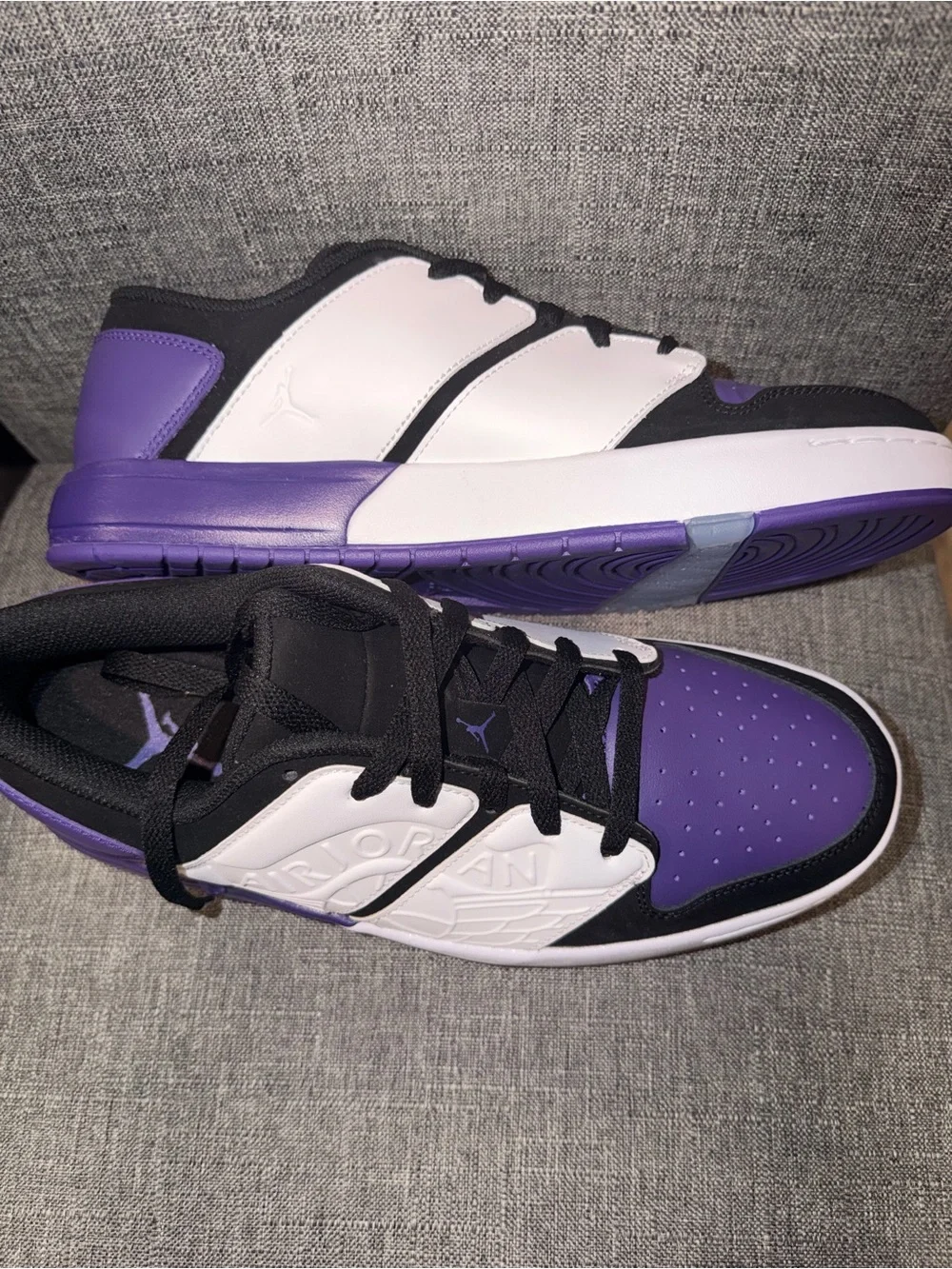 Jordan Low-Top Sneakers in Purple Black White